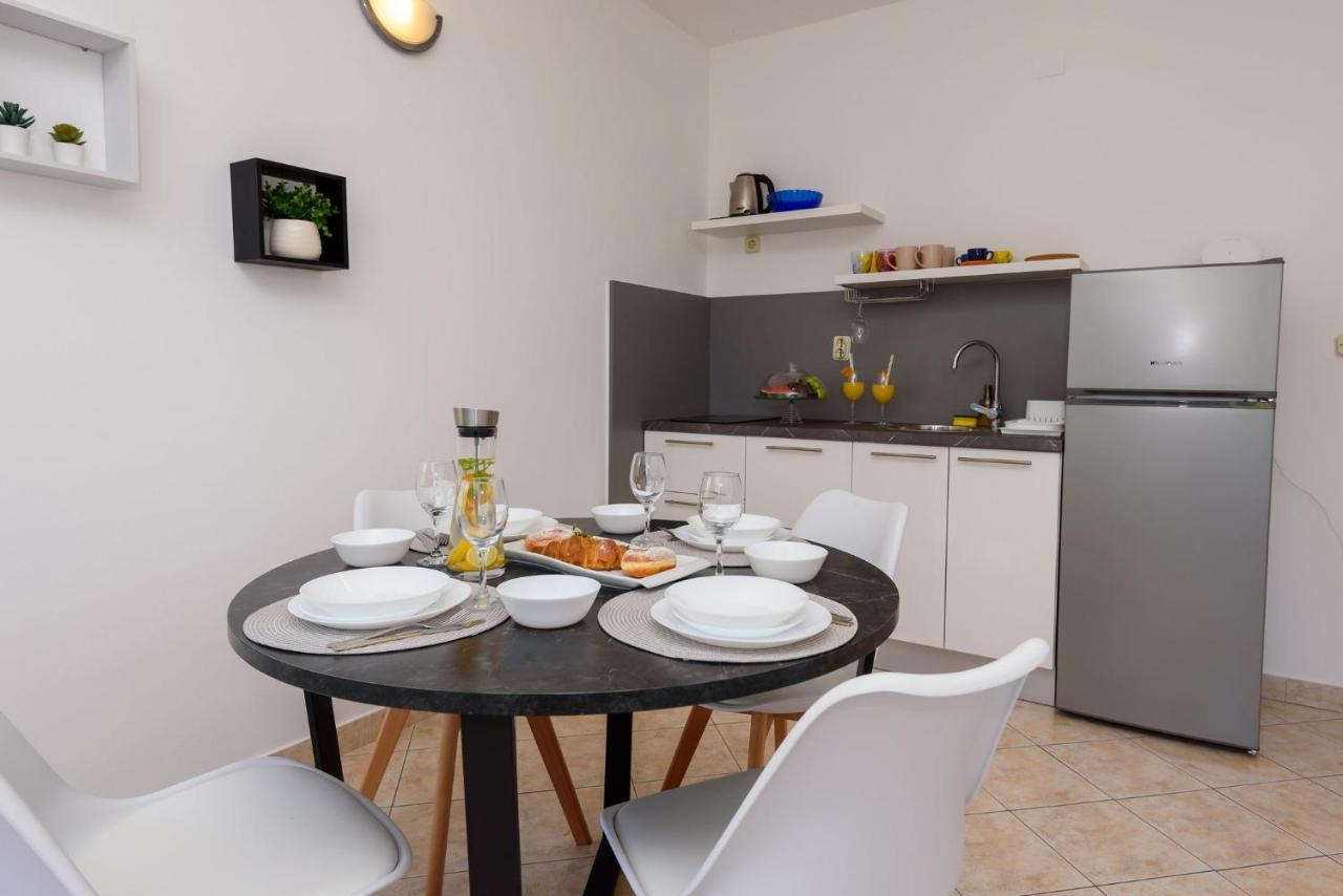 Apartments Bjelis Klek Exterior photo